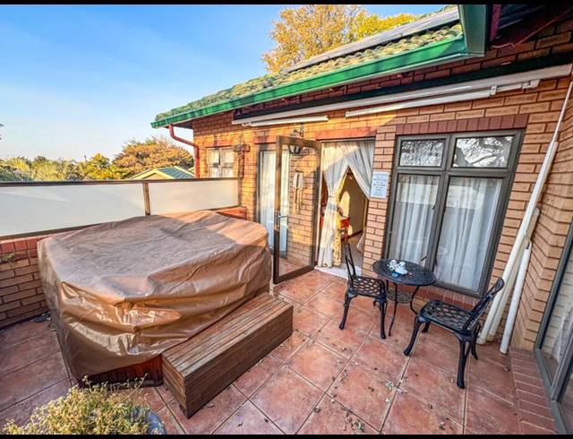 8 BEDROOM HOUSE FOR SALE IN NINAPARK